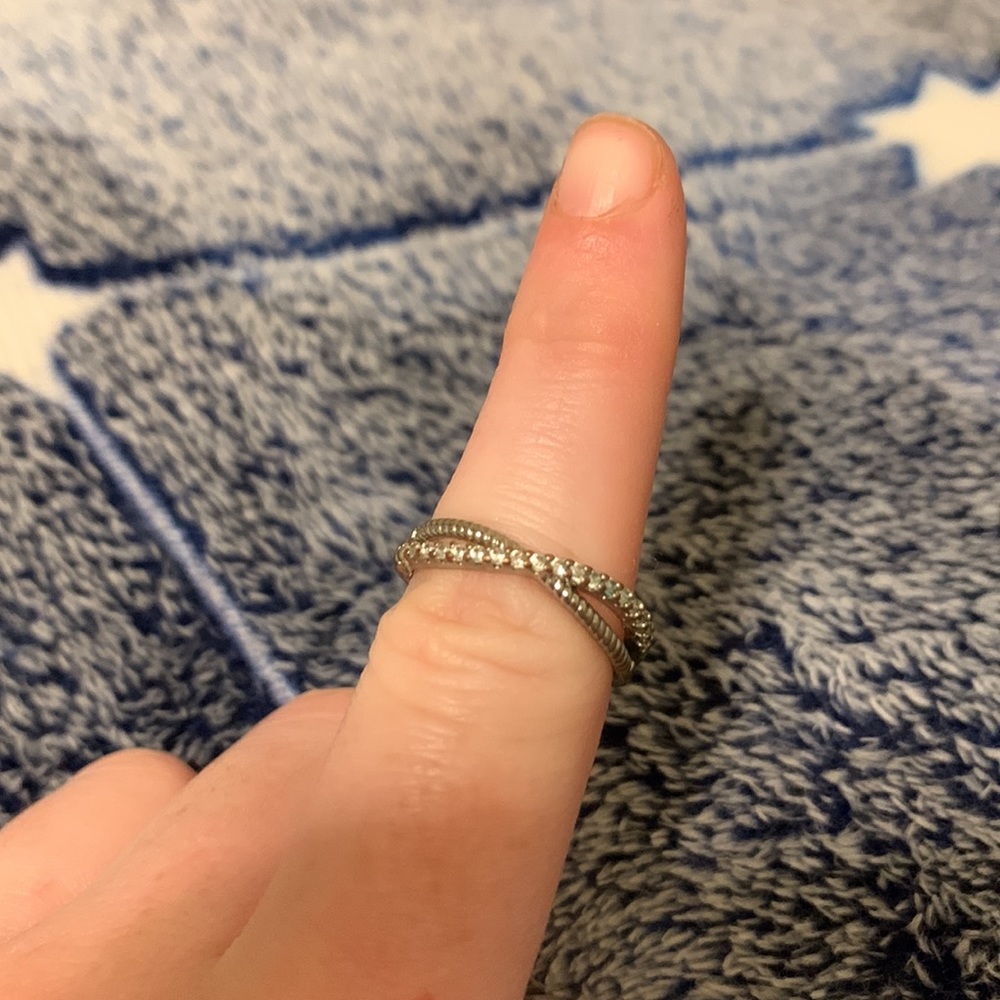 7 Assorted Silver/Clear Rings - Picture 3 of 8